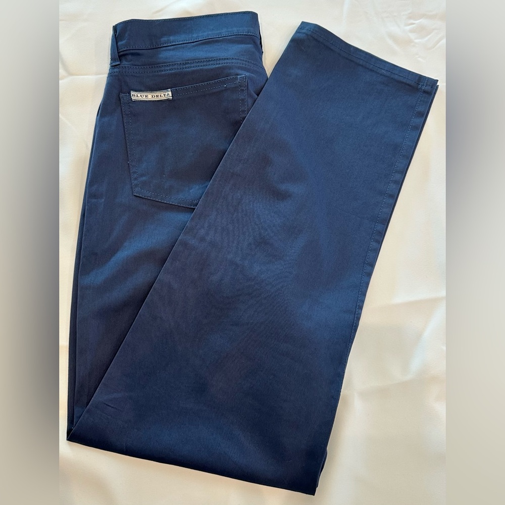 Professional Athletes Blue Delta Made USA Blue Pants
Blue- See Measurements - Picture 3 of 3